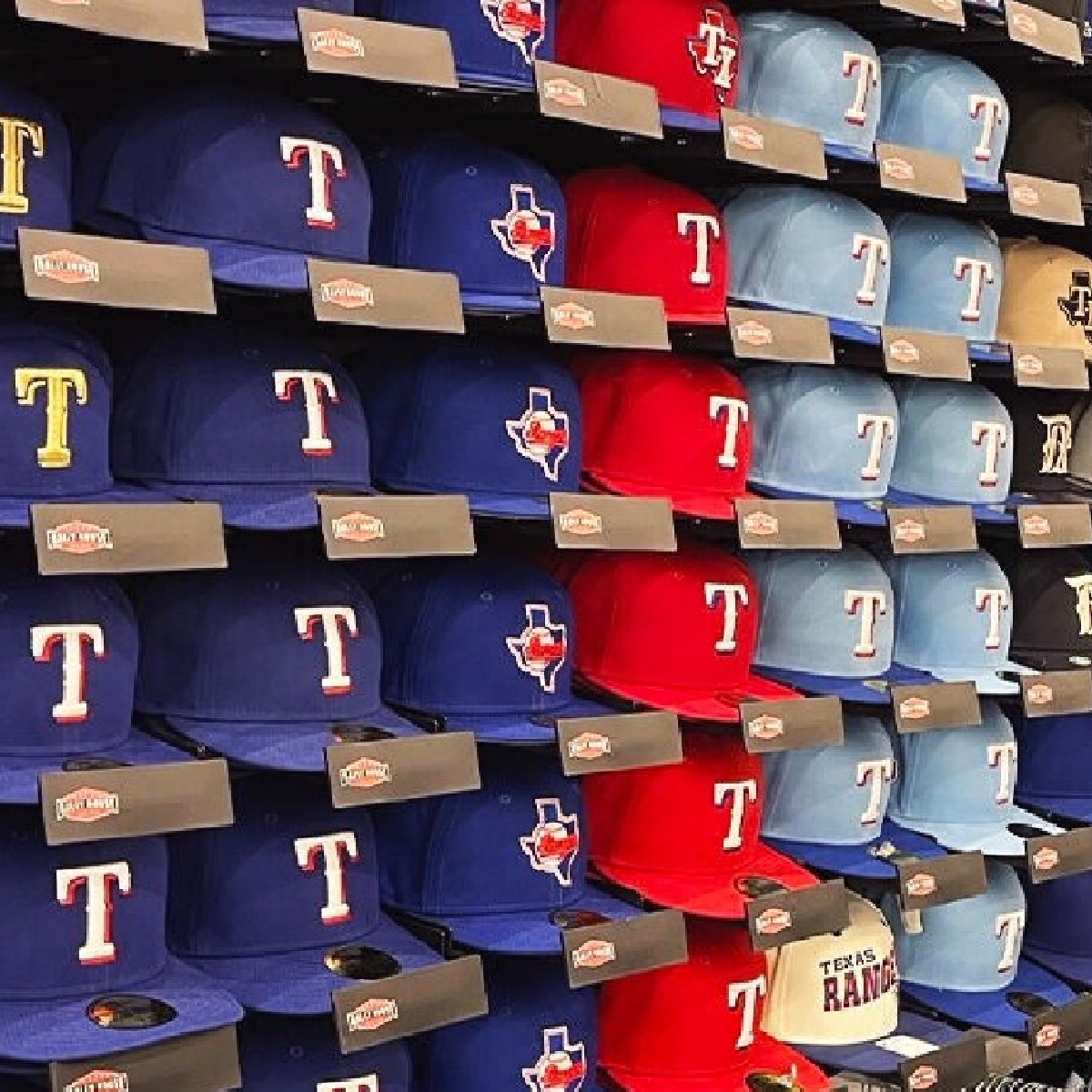 Rally_House's tweet photo. We're loving the look of these hat walls at our stores π Who knew a wall of hats could bring so much happiness? β
β
Gear up today and shop all hats online or in-store at Rally House!β
#HatGoals #ShopNow #HatWall https://t.co/2gfMo9mlbG
