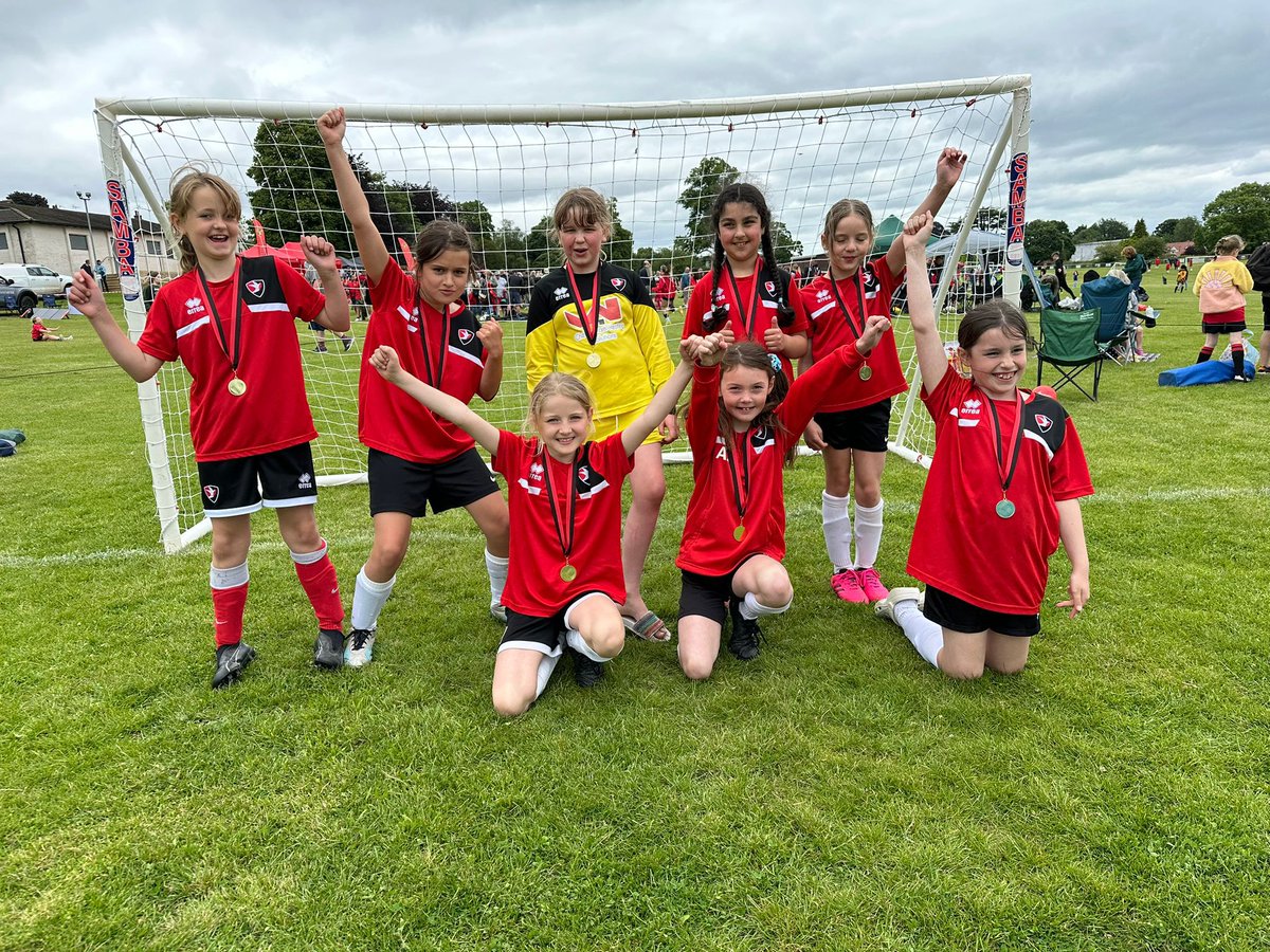 CTLadiesYouth's tweet photo. Well done to our U9 Lionesses today!! Six different goal scorers....including the goalkeeper 💪 Well done girls & coaches. Thanks to @Dursley_Girls for a well organised tournament 👏 https://t.co/PyOBaHHAyp