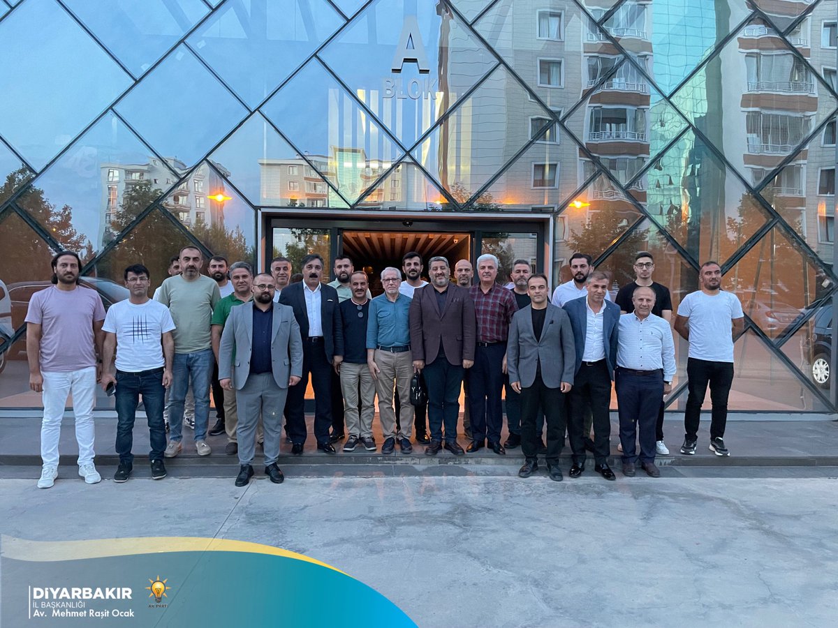 akpartidbakir's tweet photo. İl Başkanımız Raşit Ocak ,İl Başkan Yardımcılarımız,İl Yönetim Kurulu Üyelerimiz ile birlikte;
Gençlik Derneği Yönetim Kurulu Başkanı Mücahit Yılmaz’ın düzenlemiş olduğu Hasbihal Etkinliğine konuşmacı olarak katılım sağladı.

#akparti #Diyarbakır https://t.co/DNkkufv2R4