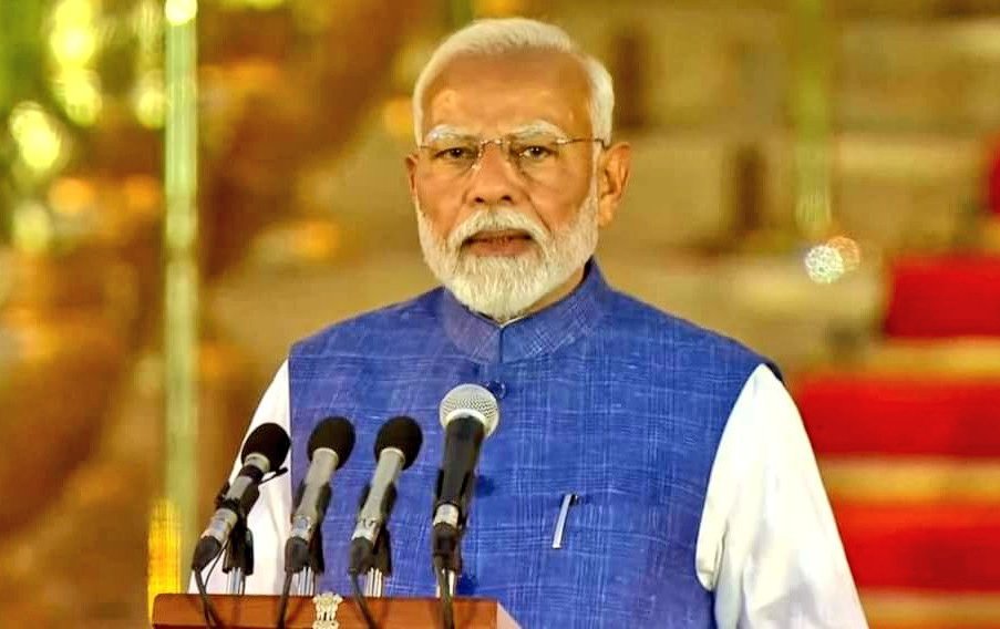 PanditPrayagraj's tweet photo. मैं नरेंद्र दामोदर दास मोदी ईश्वर की शपथ लेता हूं  आतंकवाद का  नामोनिशान मिटा दूँगा 

अब ये सुनने का मन कर रहा 

#Terorristattack https://t.co/MR8noLxcNY