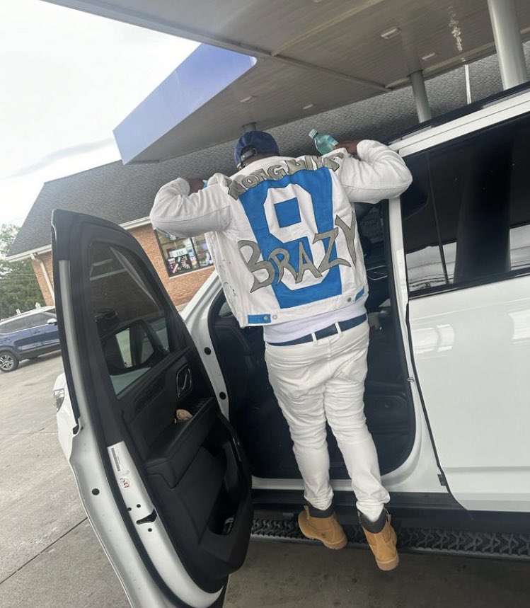 BWJ_21's tweet photo. Custom “BRAZY” jacket hand painted by me. 💙🤞🏾 #LLBrazy https://t.co/SGLQeMNf0U