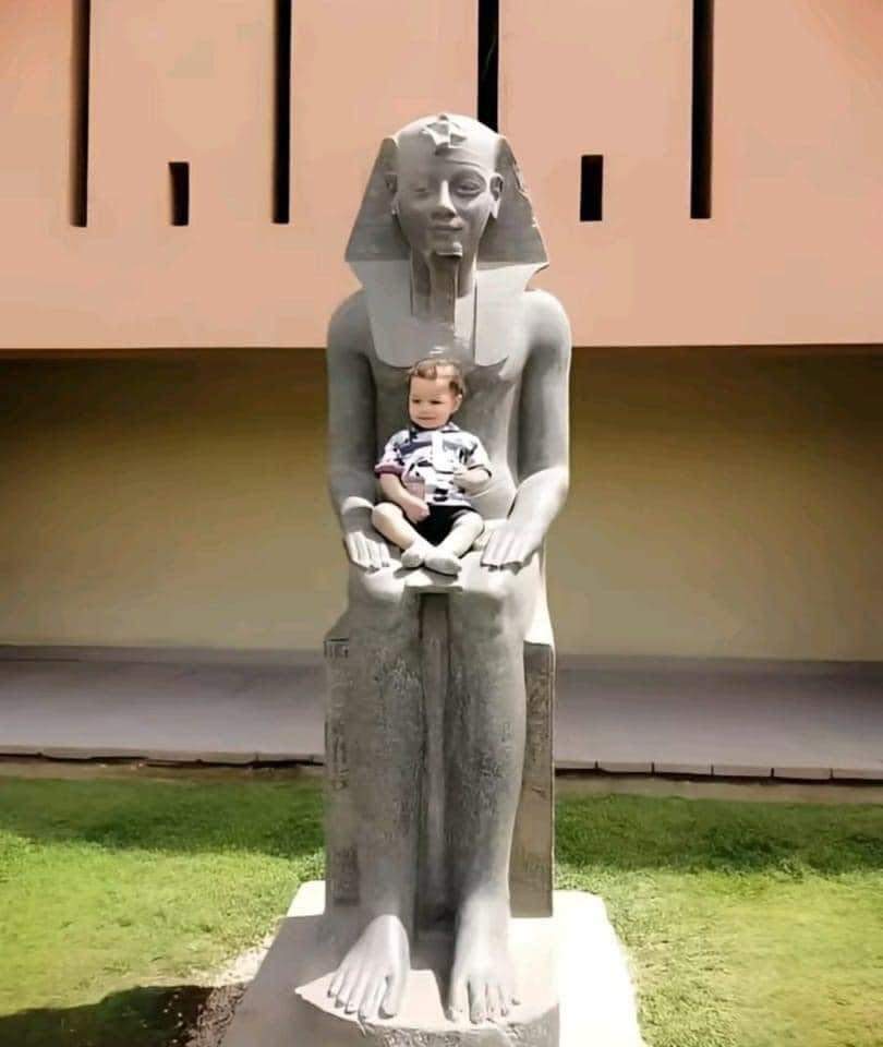 ممنوع لمس الآثار 
المصريين ..