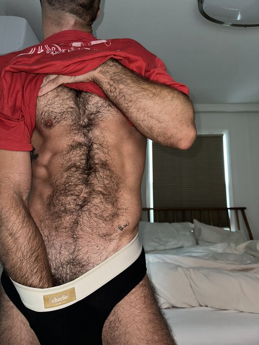 Take me to bed   https://t.co/5wHngg6UNu https://t.co/BWgHvP59NE