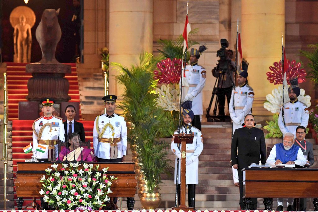 Eatala_Rajender's tweet photo. Heartfelt congratulations to Hon'ble Shri @NarendraModi Ji on being sworn in as the Prime Minister of India for the third time! This extraordinary achievement is a powerful testament to your visionary leadership, tireless dedication, and unwavering commitment to the nation's progress. Under your guidance, India has witnessed remarkable transformation and growth across countless sectors. Your inspiring vision continues to drive our nation towards unparalleled success and prosperity.
Jai Hind.

#SabKaSaath #SabKaVikas #VikasitBharat
#NamoAgainIn2024 #PhirEkBaarModiSarkar
