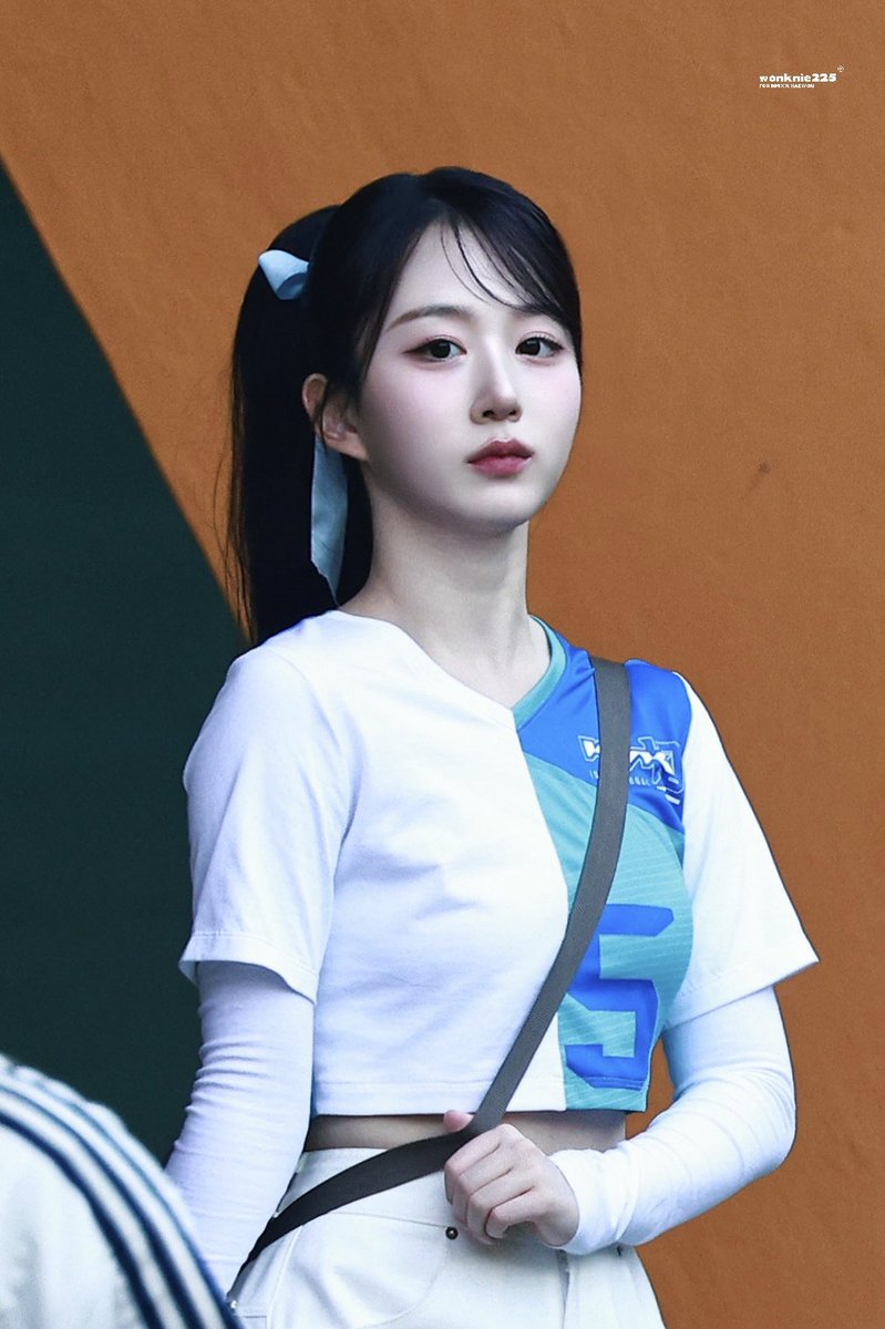 240609 배구 축하공연 퇴근 
⣠⠛⠛⣄⣠⠶⠛⠛⠛⠶⣄⣠⠛⠛⣄
⢿　 ⠋　　　　 　⠙　 ⡿
　  ⣾ ⸝⸝⩌      ༝     ⩌⸝⸝ ⣷
　   ⠻⣄　             ⣠⠟
     ⣠⡿        𐙚         ⢿⣄
    ⠙⠛⠋                 ⠙⠛⠋
　　 ⢿⣀⣀⡿ ⢿⣀⣀⡿
#해원 #HAEWON 
#엔믹스 #NMIXX #원크니_원해