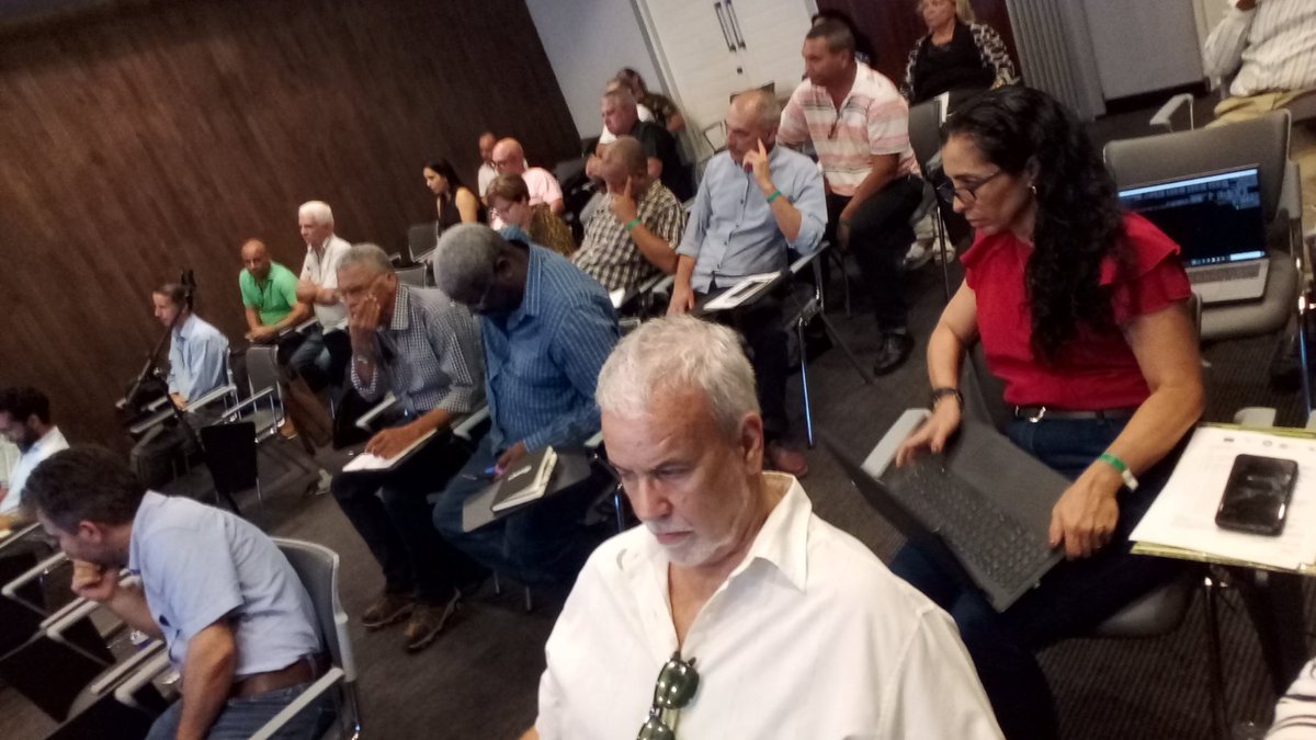 Ramses_Montes78's tweet photo. Taller Conectando Conocimientos @gnufre, se debate  sobre la innovación para la Transición energética en Cuba https://t.co/vGLDh5B0g7