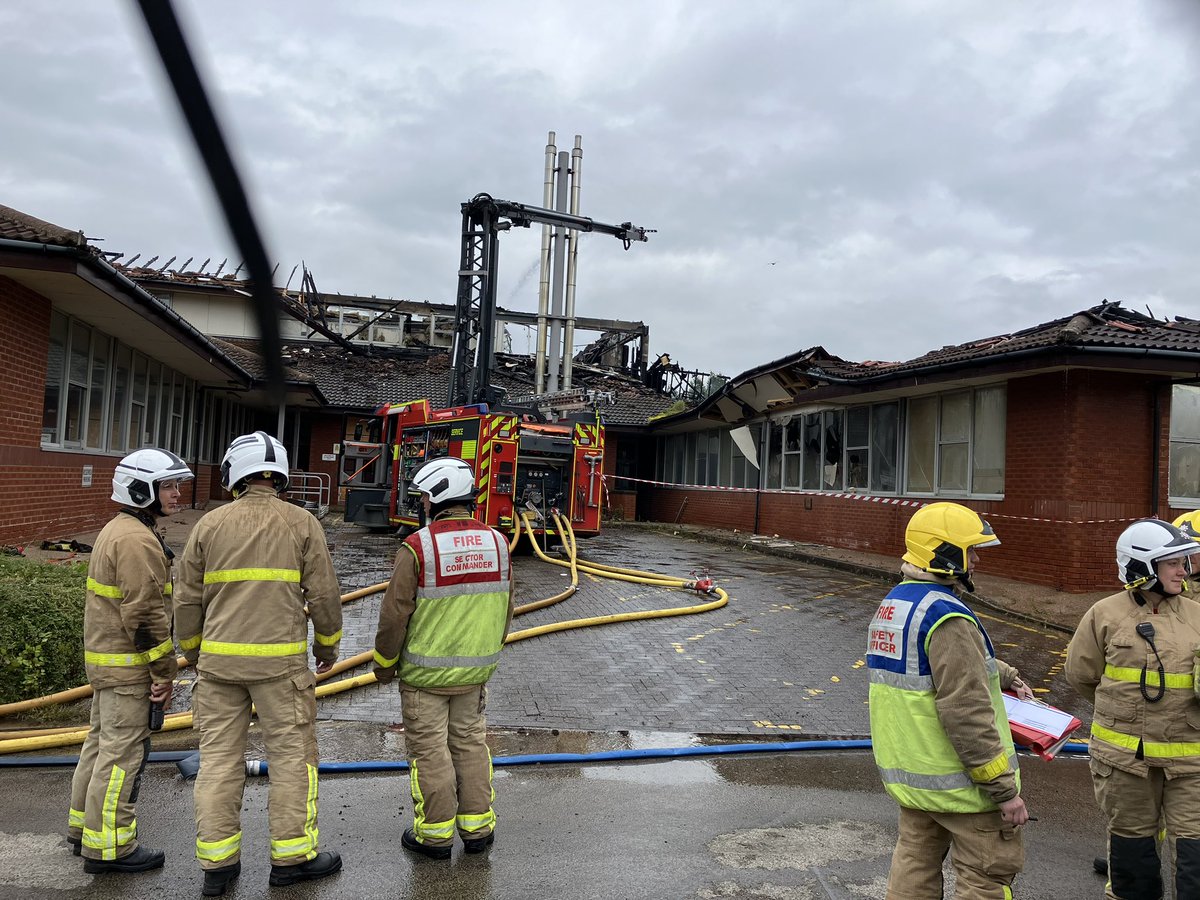 ESV911's tweet photo. Lancashire Fire and Rescue tackle another fire today at Warbreck House in Blackpool #Blackpool https://t.co/us3wLR22jX