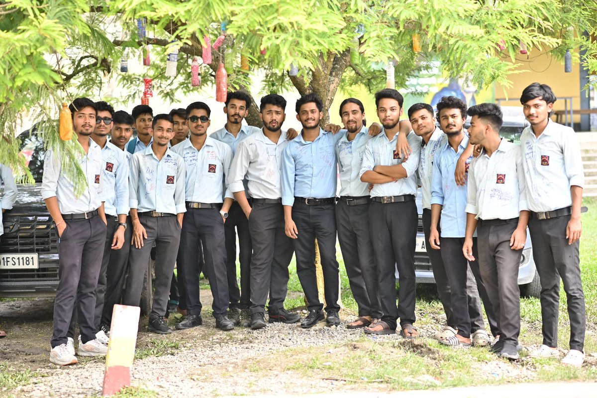 s_varnik55's tweet photo. এটি অধ্যায়ৰ সমাপ্তি.....
ডিপাৰ্টমেন্টৰ পৰা যি পালোঁ  তাৰ বাবে সদায় কৃতজ্ঞ।।
Department of Mathematics.
End of  a beautiful era.....
08-06-2024
#MangaldaiCollege #Maths https://t.co/JAuViGQxtF