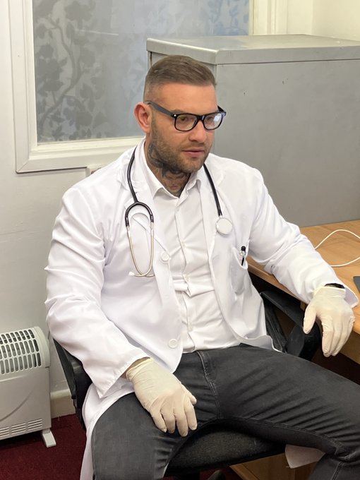 Can I take your temperature? You're looking hot today! 🔥😈 https://t.co/smOBwueK3i<a href="/tag/news"class="tags"><span>#news</span></a><a href="/tag/prisonofficer"class="tags"><span>#prisonofficer</span></a><a href="/tag/hmpwandsworth"class="tags"><span>#hmpwandsworth</span></a>