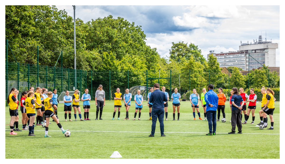 PeteKinsella69's tweet image. A few snaps from yesterday’s @G2CollegeSoccer trial event in London.
Some talented players on display who are aiming to continue their soccer and education journey in the USA

#Opportunity
#StudentAthlete
#Go2Community

🇬🇧⚽️🇺🇸☀️