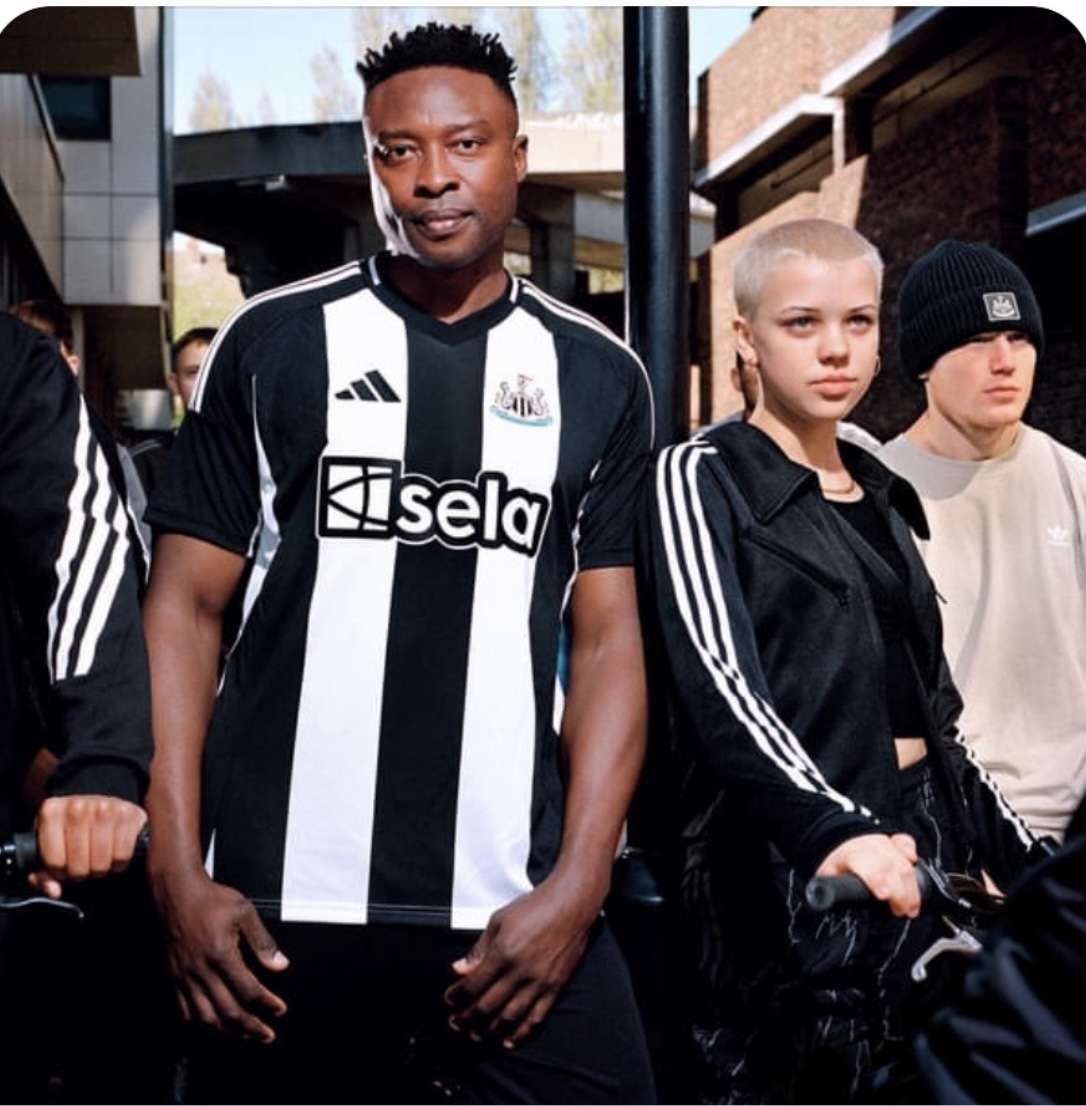 CorinaHart1979's tweet photo. Well done to Cadet Dryden from Blaydon Detachment who features in the new Newcastle United campaign also featuring  on the billboard outside St James Park and online . On behalf of A Company well done! @NUFC @ssi_dc @ArmyCadetsUK @adidasfootball @adidasUK @DEPCOMDACF @DurhamAcf https://t.co/JJs4UmdMdz