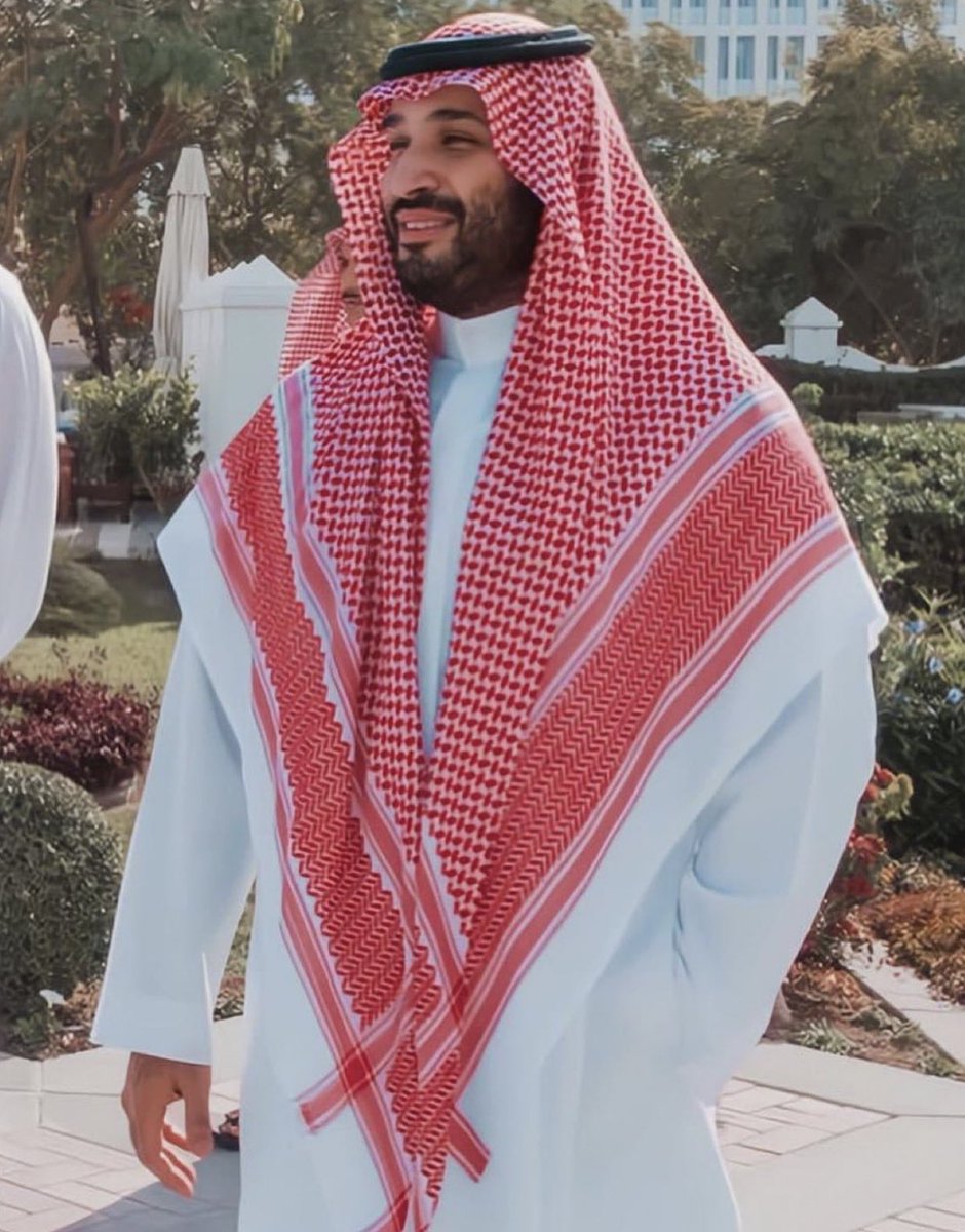 زين وجه وزين مبسّم وزيين منطوق
واحدٍ لا لمحتّه ذكرت الله مية مره♥️