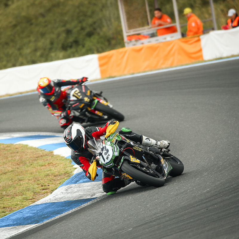 CIRCUITOESTORIL's tweet photo. Nos dias 8/9 Junho...
Todos os caminhos foram dar ao Circuito Estoril para o CNV II e Paddock Motofest
Mais informação em:
https://t.co/qHCDikY161
Foto: @kezman.photography
#CNVmoto #IPDJ #FMP #CE #CircuitoEstoril #MCE #MotorClubeEstoril #DunlopMoto #Motoval #paddockmotofest https://t.co/9q7eOXG2Yx