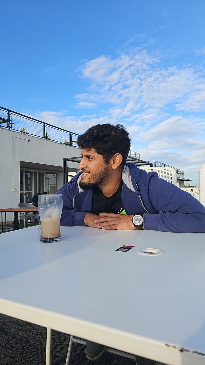 cryptoswami69's tweet photo. EquiTea meet @BLRxZo 
Had fun evening talking abt tech, equities n what not.

Banglore weather is 🫡
Zo Zo Zo 🪀 https://t.co/HZFTZipTFe