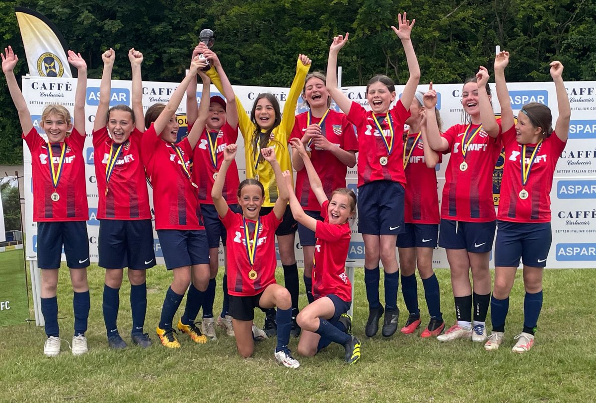 HarpendenColts's tweet image. The Titans U11s Girls carried on the celebrations from yesterday and won the St Albans City Youth tournament today. 

Well done girls a fantastic way to round off the weekend and the season 🎉🙌.

#ColtsCommunity #ColtsFamily