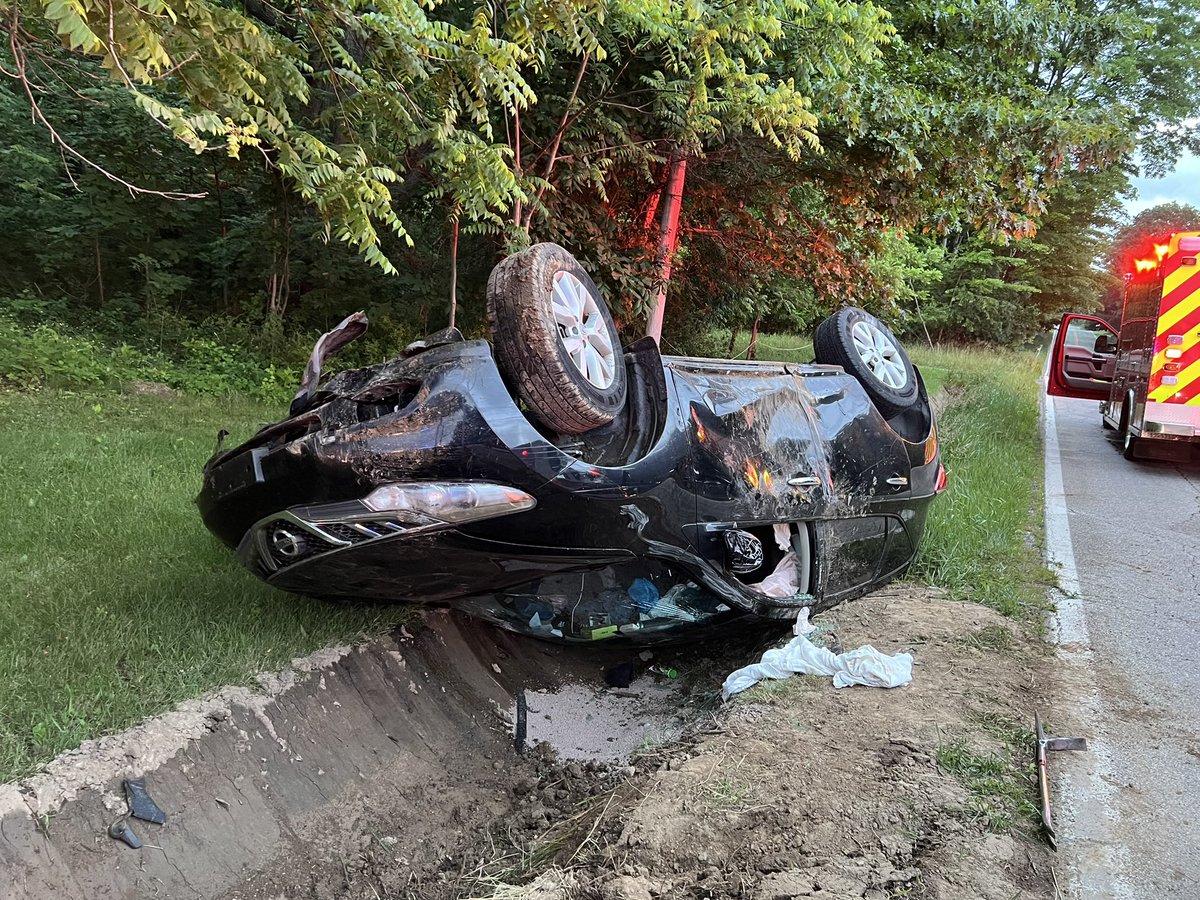 STFD130's tweet image. Early Sunday morning we responded to a single vehicle crash on Sharon Copley Road, near Legacy Lane. One patient was transported to the hospital. #buckleup #seatbeltssavelives #stfd130