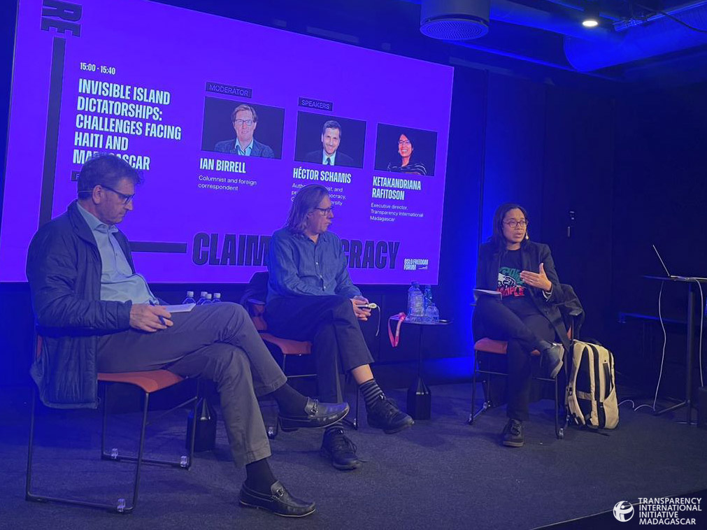 TI_MDG's tweet photo. Last Wednesday , TI-MG joined the #FiresideDiscussion at #OFF2024 on invisible dictatorships in #Madagascar and Haïti, featuring our ED @KeRafitoson , @HSchamis and @ianbirrell. It was an opportunity to discuss human rights violations and the fight for democracy in both countries https://t.co/wAUJTGbIRo