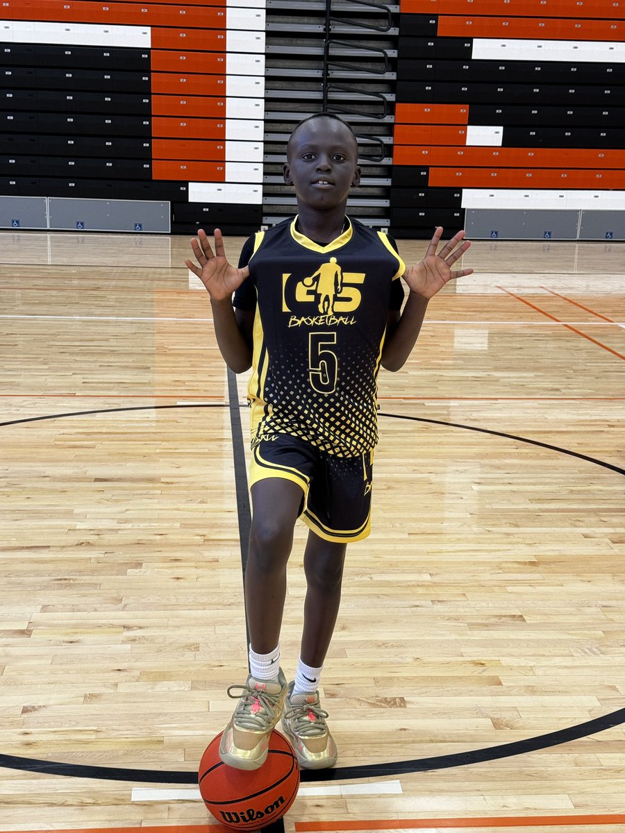 TeamGetshook's tweet photo. I AM GETSHOOK 🔥Our guy Gabe⭐️ Fresh off of winning another Championship this weekend in the Summer Showcase🏆

#GetShooksports #TeamGetShook #TeamChaos #StudentAthlete1st https://t.co/HAHKjrGIiF
