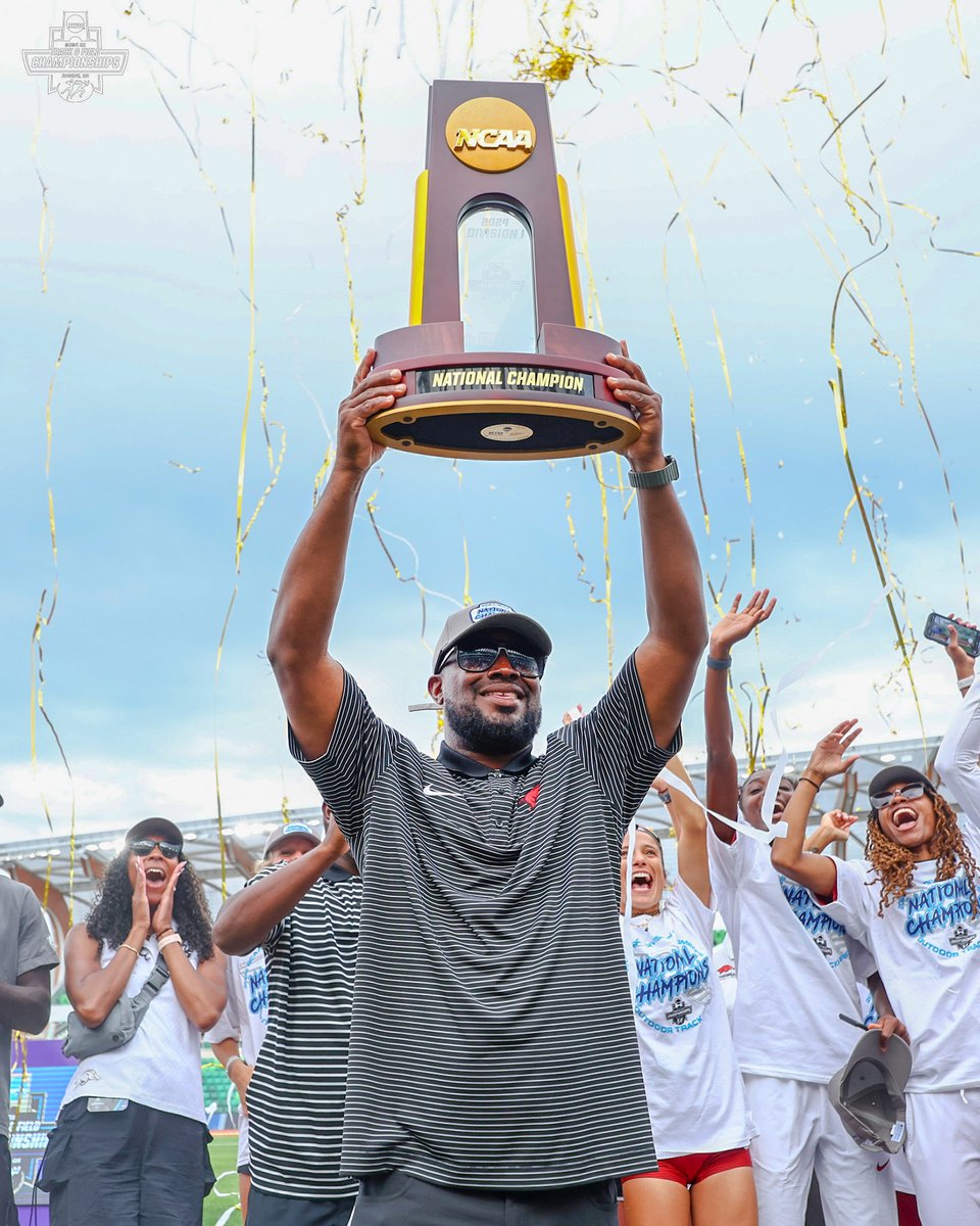 RazorbackTFXC's tweet photo. From 8 to 10 p.m. Sunday evening Donald W. Reynolds Razorback Stadium will be lit in red to celebrate the NCAA Championship by Arkansas women's track &amp; field

#WPS 🐗 https://t.co/efdSBmWRhx