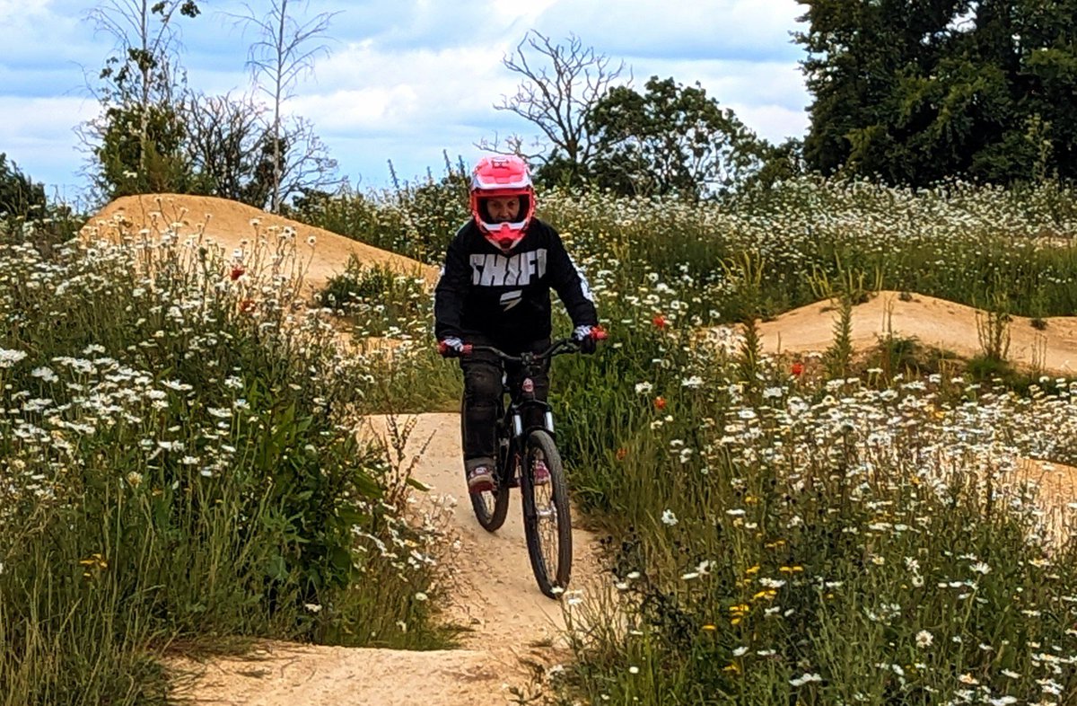 Andy Hodson tweet media