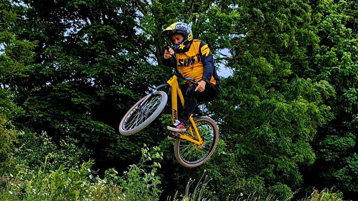 Andy Hodson tweet media