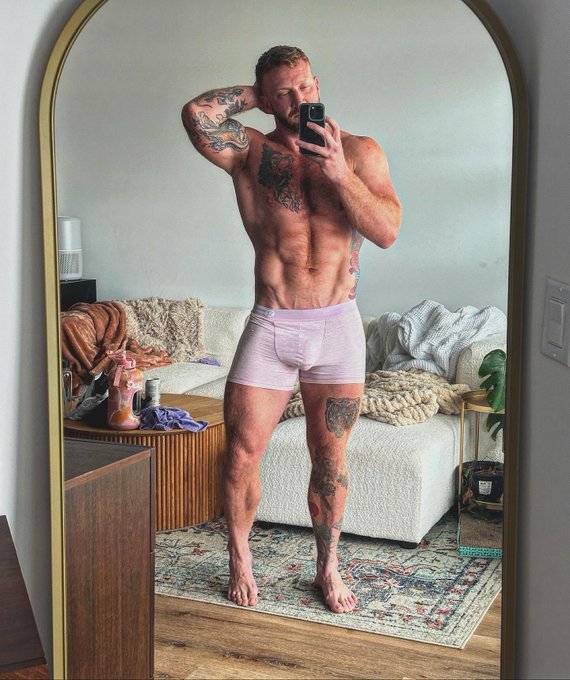 Put my soft cock in your mouth and feel it grow down your throat as an aperitif for brunch? https://t