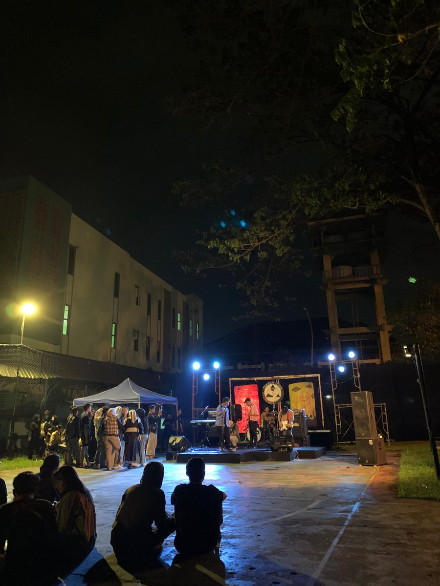 VolumeGigs's tweet photo. Rekam Skena Komunitas Teater Didik Uin Saizu Meramaikan kehidupan bermusik di sela sela kuliah https://t.co/bk0V8hdfSz