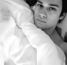 #SEDUCTIVESUNDAY 

Nope nope not getting out of bed today… as I can think of other things I rather be doing…. Like tying my boyfriend <a href="/AmericasHeartFS/">Barracuda Americas Heart {Parody}</a> to this bed and torture him with my red hot wet kisses.
😘❤️😍