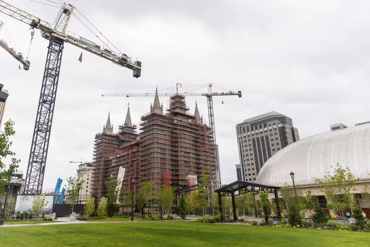the_churchnews's tweet image. Four and a half years of renovations — with several more still to go — for the Salt Lake Temple and the surrounding Temple Square in downtown Salt Lake City may seem like a long endeavor. But it’s a far cry from the four decades needed to originally build the iconic house of the…