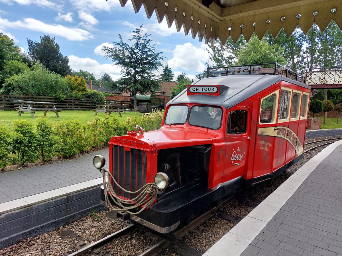 Piethagoram's tweet photo. "The Goose" at #StatfoldBarn #Tamworth UK 09Jun24 @StatfoldMuseum @DSNGRR @CTSRR @TheActionRoad @LichfieldLive @TrainsMagazine
@MrTimDunn #railwayphotography https://t.co/0t6XpBEuUe