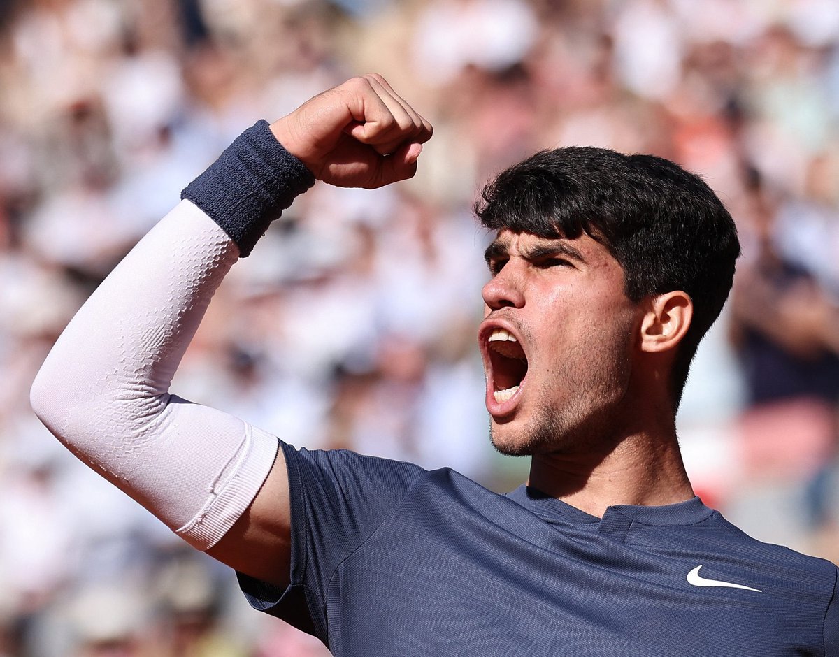 Olly_Tennis_'s tweet photo. 🏆🇫🇷🇪🇸 PHENOMENON: 

Carlos Alcaraz wins Roland Garros 2024, his third major title! Beats Zverev 6-3 2-6 5-7 6-1 6-2!

Makes HISTORY by being the youngest male player ever to win at least one major on all three surfaces, at barely 21 years old, and only the 7th EVER to do so! 🤯 https://t.co/vN9pNI5BP4
