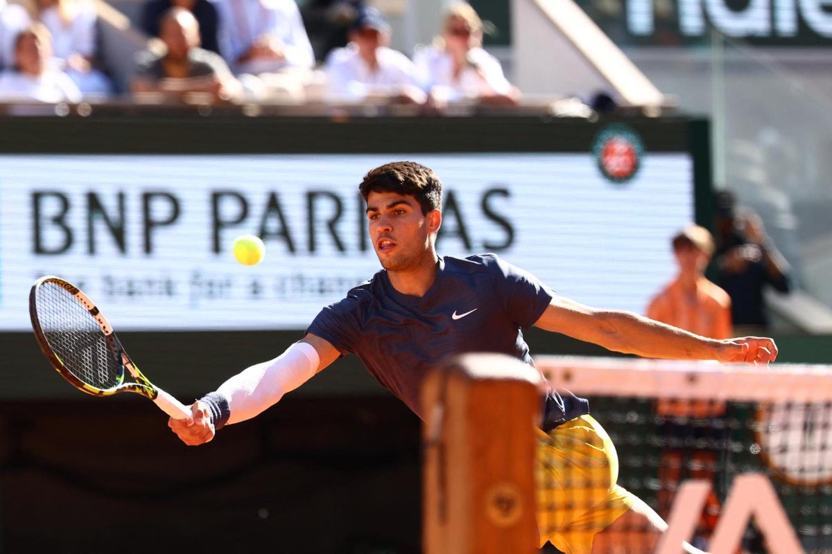 🔴 Alcaraz - Zverev, en directo | Carlos Alcaraz gana su primer Roland Garros tras remontar en la final ante Alexander Zverev (6-3, 2-6, 5-7, 6-1 y 6-2)

Sigue aquí el minuto a minuto 👇
elpais.com/deportes/tenis…