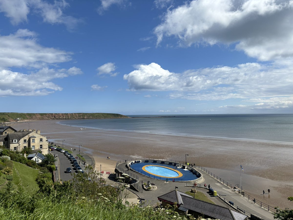 Helen Oades tweet media