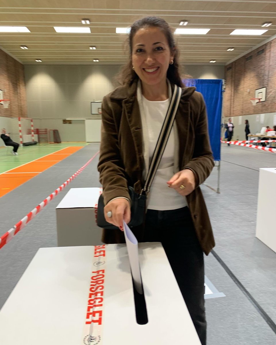 YildizAkdogan's tweet photo. Vejret er lige til en lille gåtur til dit valgsted og gøre din indflydelse gældende.
Jeg har lige stemt på min kandidat.
Du kan stadig nå at stemme ❌
#BrugStemmen
#EPvalg https://t.co/Wh6j90Uzev