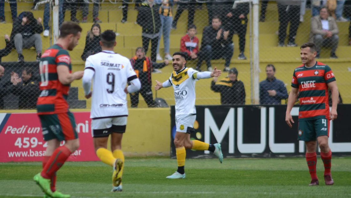 DaleOlimpo's tweet photo. ⚽️ Torneo Federal A. Fecha 13. #Olimpo vs #CírculoDeportivo.

▪️Con estos once: García; Paredes, Fleita, Osinaga, Albertinazzi; Larrea, Fernández, Di Buo, Coacci; Acosta y Osurak.

▪️Banco de suplentes: Caprio, López, Pérez, Affranchino, Ramírez, Segovia, Peralta, Cáceres y Vila. https://t.co/3jxlzbzxmK