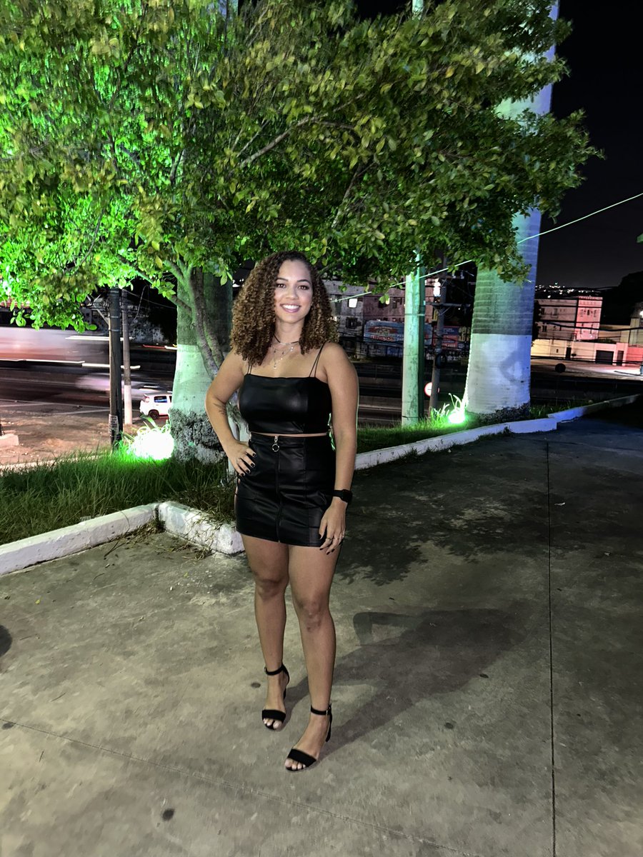 assiisandressa's tweet photo. Só pra atualizar esse site🥰
#sorrisomaroto
#viamusic https://t.co/P02xya5iw6