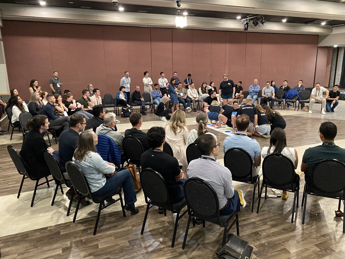 That was a truly hilarious final - all amazing teams but <a href="/Qemerg/">QueensEM</a> "The Tragically Clip" twisted their way past <a href="/UManitoba_Emerg/">University of Manitoba FRCPC EM Residency</a> The Apical Fours!