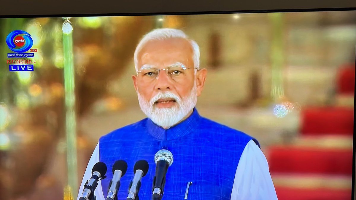 Phancy_Drama's tweet photo. Another term of dictatorship begins 😎🫶🏻✨

My Prime Minister 🫶🏻🫶🏻🥹

Modi 3.0 😎 https://t.co/k0tp33mVhQ