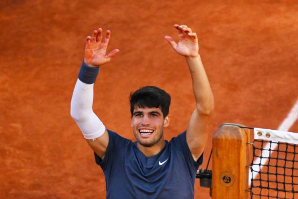 Carlos Alcaraz, 21 ans, remporte #RolandGarros ! 🇪🇸🥹