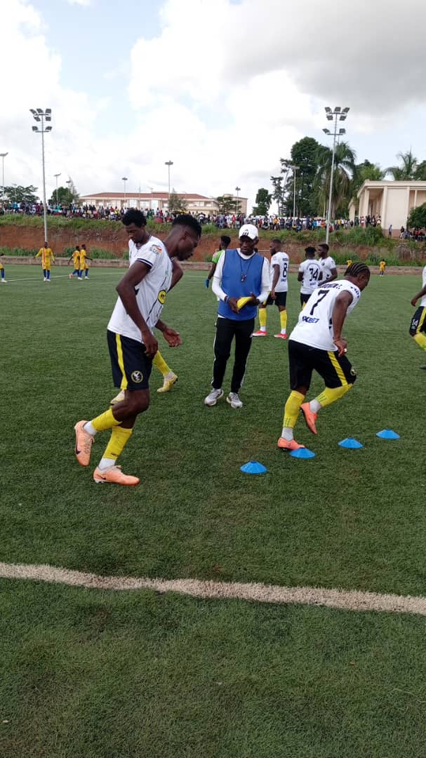 asarm_club's tweet photo. 🚨 1/2 finale coupe du Cameroun à venir 🇨🇲🏆
#AIGLE vs #Mintack
Colombe vs Isosha
#AllezAigle 🦅💛🖤 https://t.co/ILrOAqCmR2