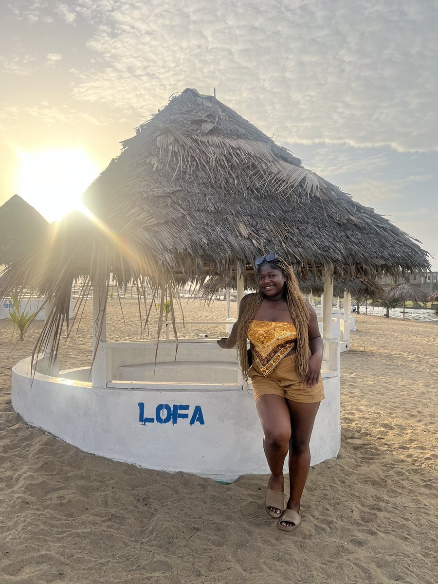 torborgee4L's tweet photo. Côte d’Ivoire, Liberia, and Colombia. I spent 4 months straight connecting with the world, culture, and language. I’ll never forget this gift I gave to myself 🌍 https://t.co/COu5viN6ch