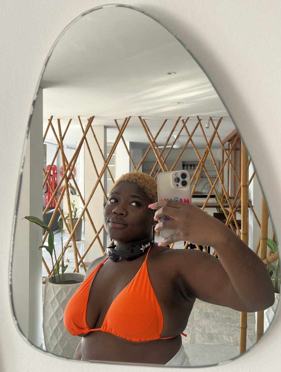 torborgee4L's tweet photo. Côte d’Ivoire, Liberia, and Colombia. I spent 4 months straight connecting with the world, culture, and language. I’ll never forget this gift I gave to myself 🌍 https://t.co/COu5viN6ch