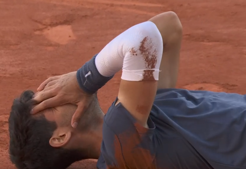 josemorgado's tweet photo. Carlos Alcaraz:

- Youngest player EVER to win three men's singles Grand Slams in three different surfaces.

- Second under-22 man in this decade to win #RolandGarros

- 7th ever player to win his first three Grand Slam Men's Singles finals

- 5th active player with 3+ Men's Singles Majors