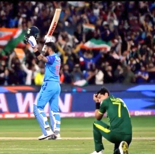 NajafAli56's tweet photo. Just how fast the night changes 🥹
#pakvsIN https://t.co/kzukrGxGN0