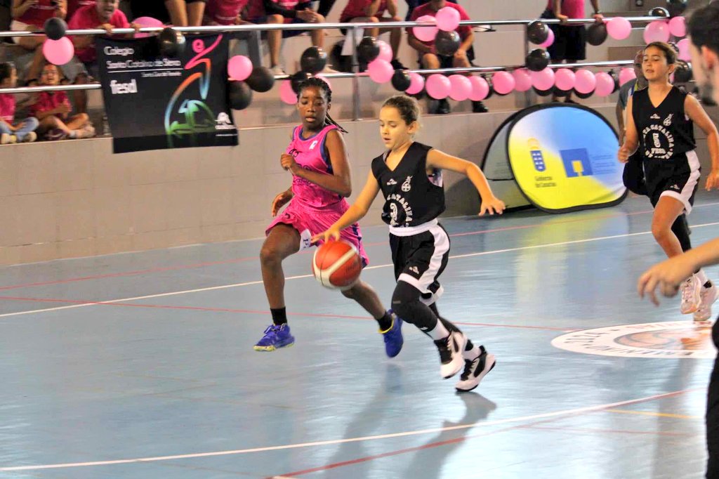 FCBaloncesto's tweet photo. ๐ #PreMinibasketFem
๐ฎ๐จ #CC2024
๐
Final 1ยฐ-2ยฐ
๐ @DominicasV ๐ฅ
๐ @cbislascanarias ๐ฅ
#BaloncestoEnPositivo #Canarias100x100 #Canarias #Baloncesto #Basketball #Basket #Deporte #Sport #Photography #SportPhotography https://t.co/7nlVMSisSs