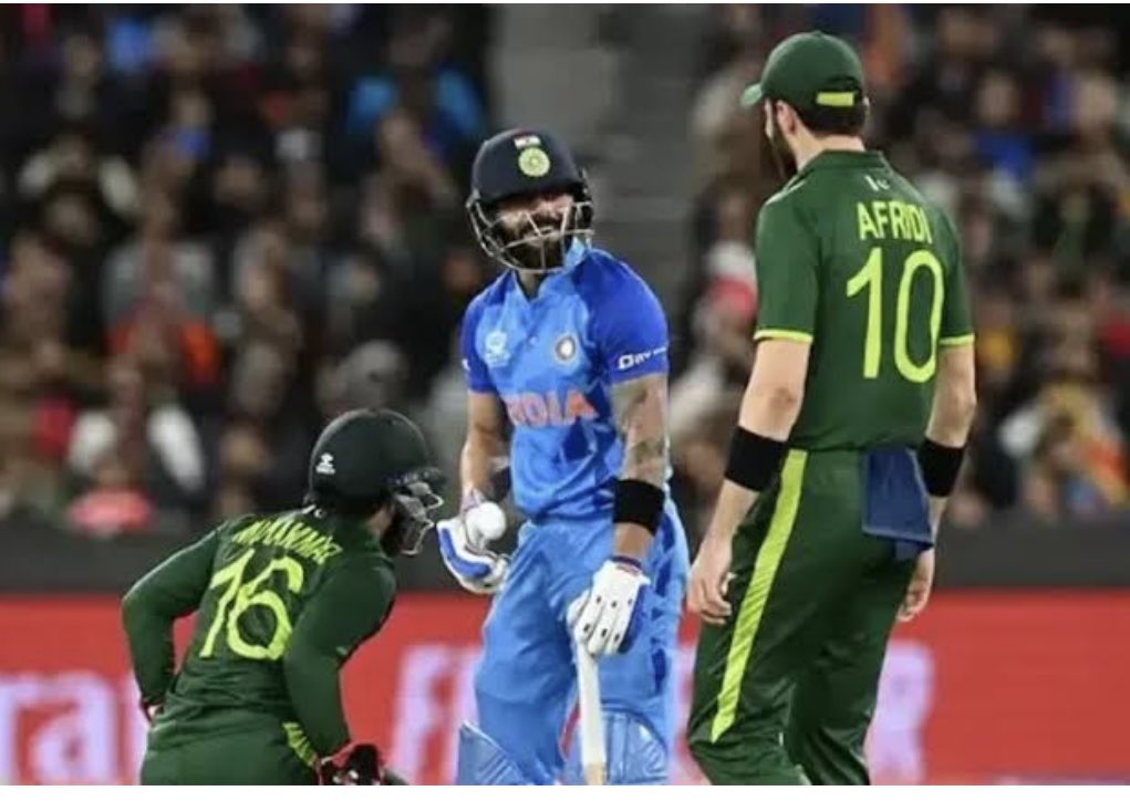 HamidMirPAK's tweet photo. India 119 all out for the first time in #T20WorldCup against Pakistan. Lowest score. #INDvsPAK https://t.co/iNsLITrvQ2