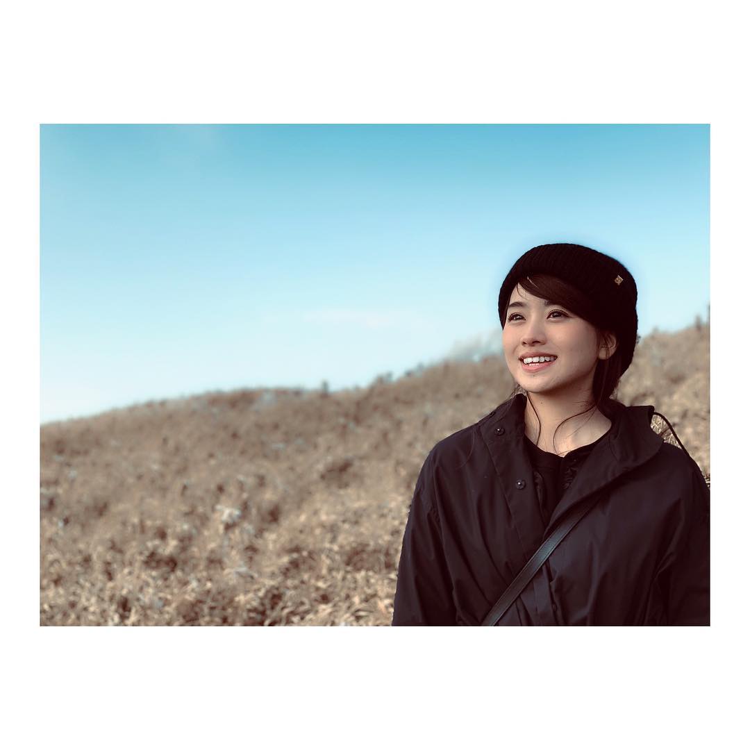 Sometimes, the world is so big that we may never have the chance to meet each other in our lifetime. Sometimes, the world is so small that I can see your smiling face as soon as I look up.