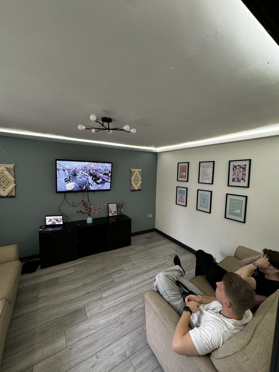 AND WE ARE IN TIME FOR F1!!!