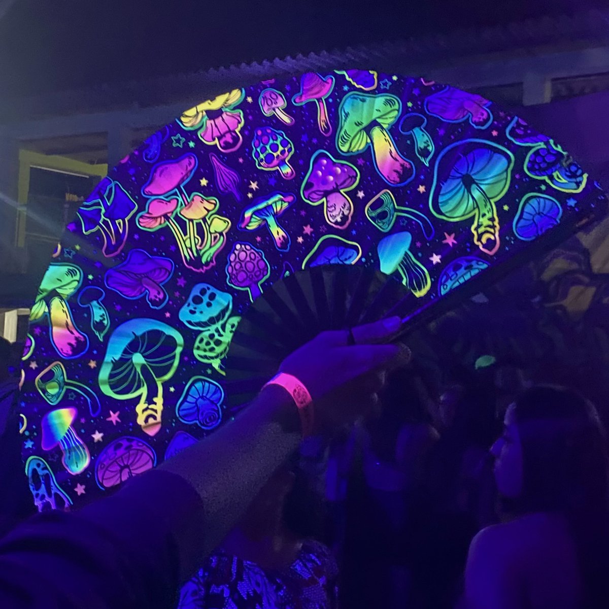 manipuladoraufj's tweet photo. enfim, mais uma noite em que o polvo fez história 🐙💜💛 
e a próxima vai ser melhor ainda 👀 https://t.co/jUBqDSNctx