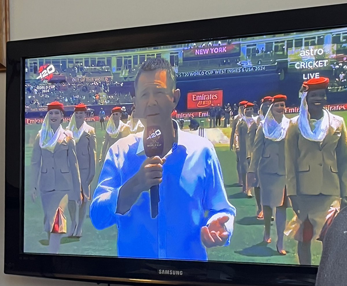 Neil Cross tweet media